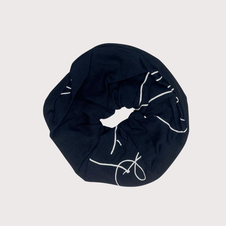 Scrunchie - Black by Nada Duele at White Label Project